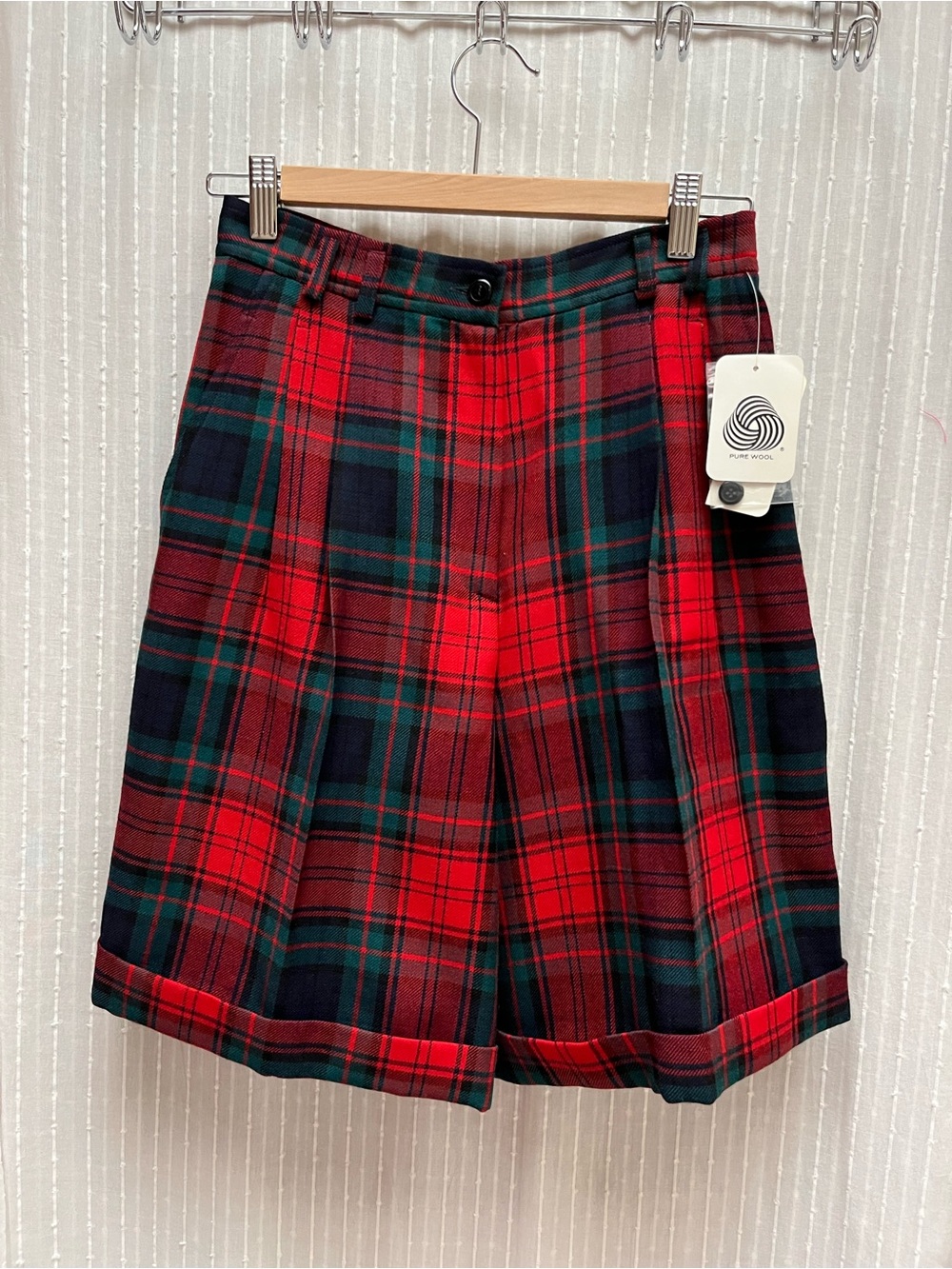 Rafaella NWT Vintage Red Tartan Plaid 100% Wool Pleated Shorts Size 8
